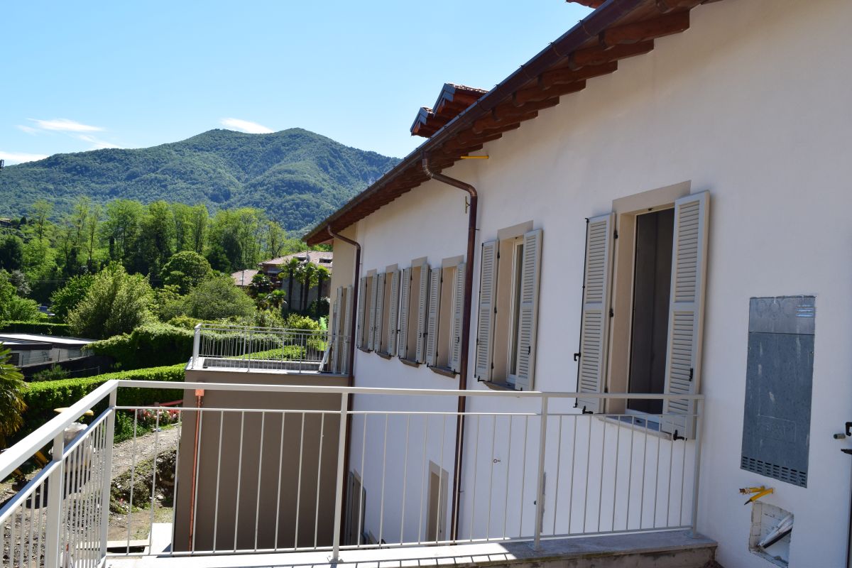 Appartamenti in ristrutturazione dei presdtigio a Porto Valtravaglia Appartamenti in ristrutturazione di prestigio a Porto Valtravaglia 19