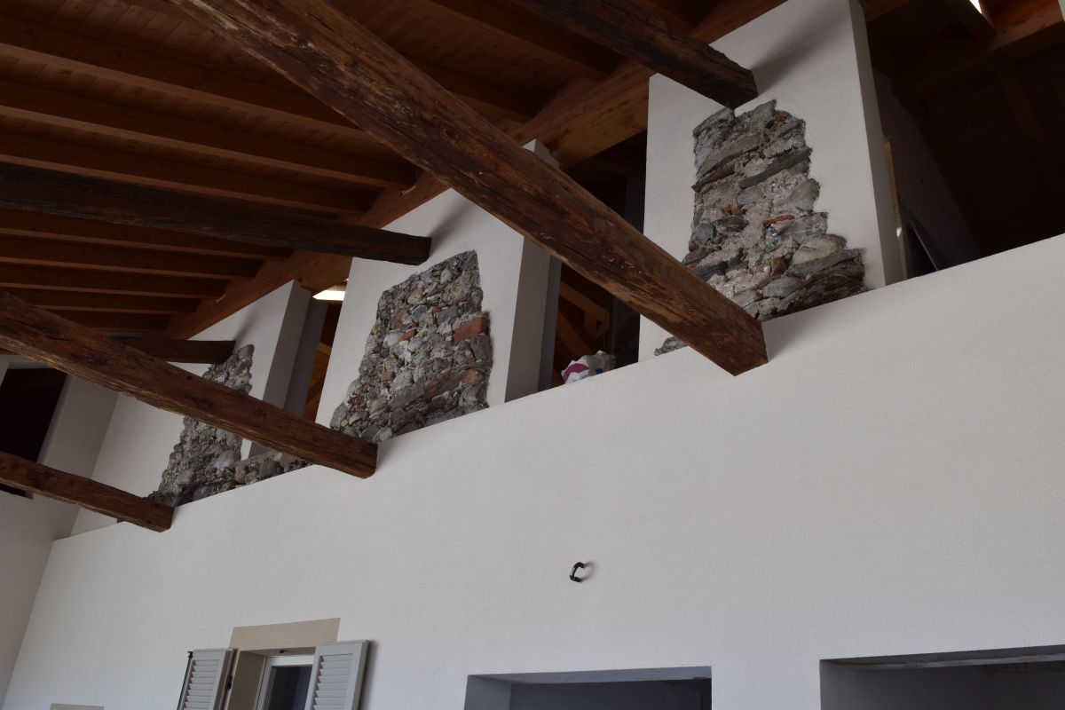 Appartamenti in ristrutturazione dei presdtigio a Porto Valtravaglia Appartamenti in ristrutturazione di prestigio a Porto Valtravaglia 22