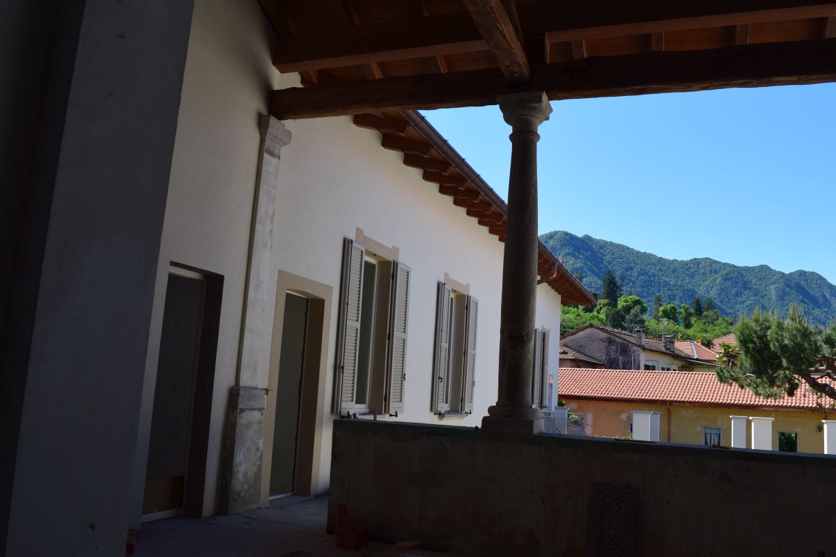 Appartamenti in ristrutturazione dei presdtigio a Porto Valtravaglia Appartamenti in ristrutturazione di prestigio a Porto Valtravaglia 24