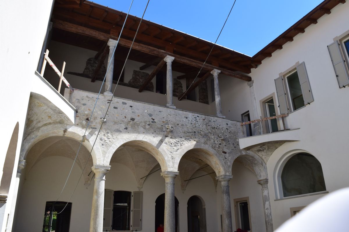 Appartamenti in ristrutturazione dei presdtigio a Porto Valtravaglia Appartamenti in ristrutturazione di prestigio a Porto Valtravaglia 27
