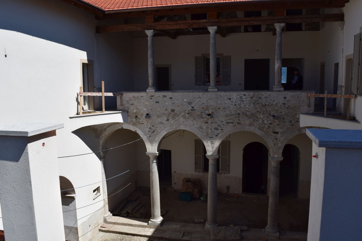 Appartamenti in ristrutturazione dei presdtigio a Porto Valtravaglia Appartamenti in ristrutturazione di prestigio a Porto Valtravaglia 9